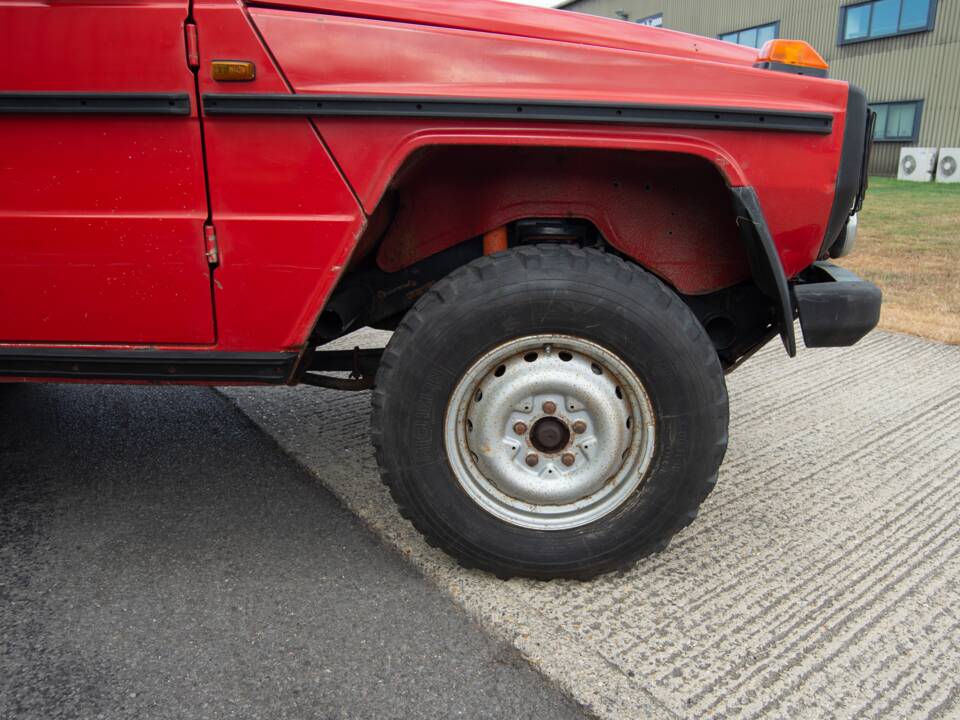 Immagine 36/42 di Mercedes-Benz 240 GD (SWB) (1979)