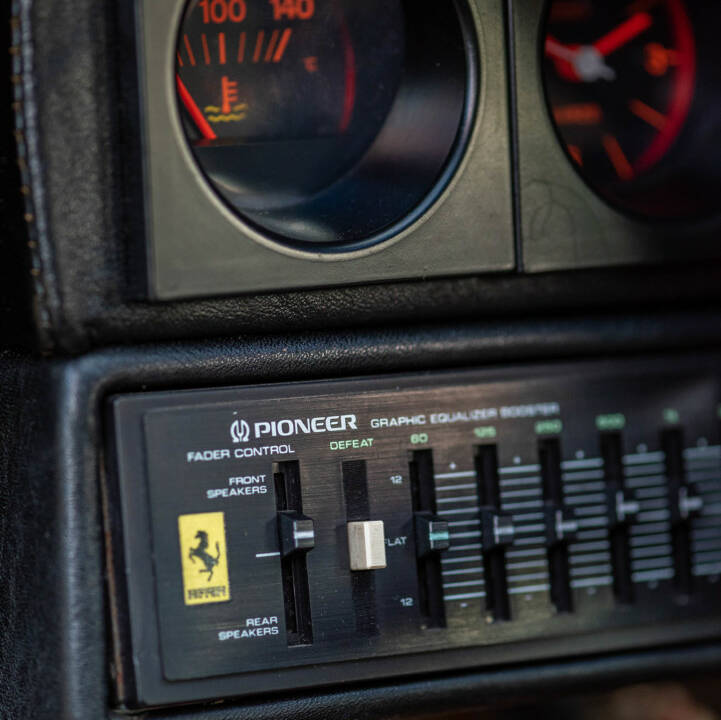 Image 46/50 of Ferrari 512 BBi (1984)