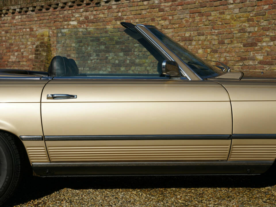 Immagine 40/50 di Mercedes-Benz 450 SL (1973)