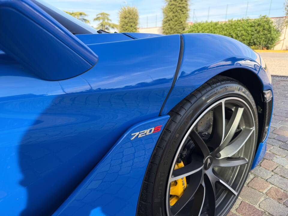 Immagine 8/30 di McLaren 720S (2021)