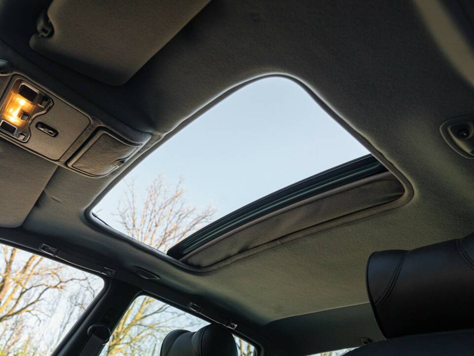 Bild 38/50 von Jaguar XJ 8 Executive (1997)