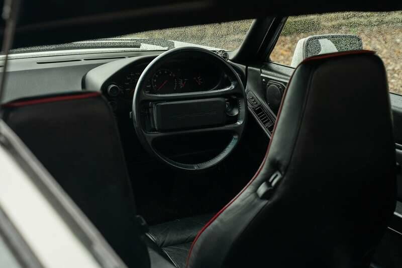 Image 20/49 of Porsche 928 S4 (1990)