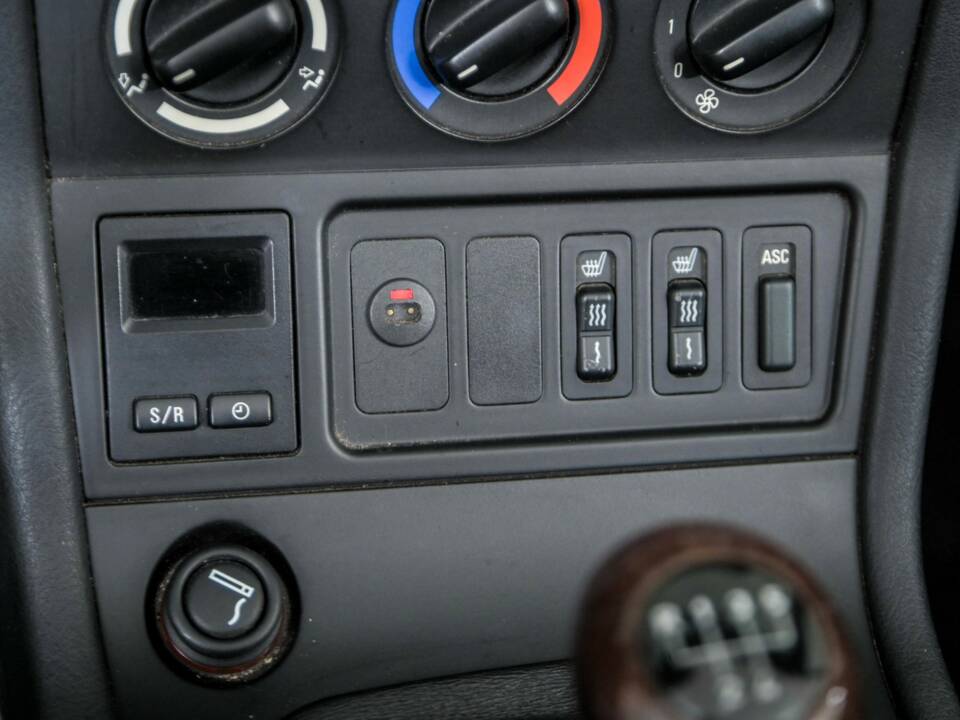 Immagine 27/50 di BMW Z3 2.8 (1998)