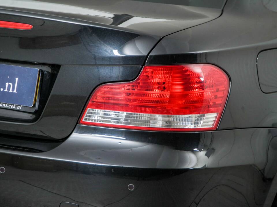 Image 30/50 of BMW 125i (2008)