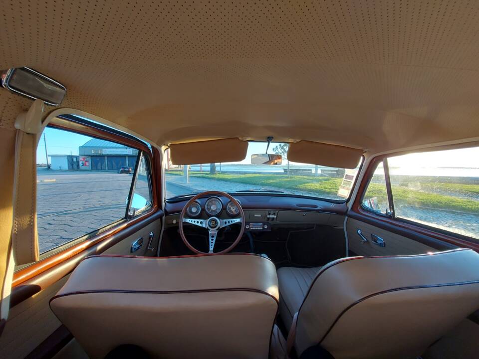 Image 26/73 of Volkswagen 1500 S (1964)