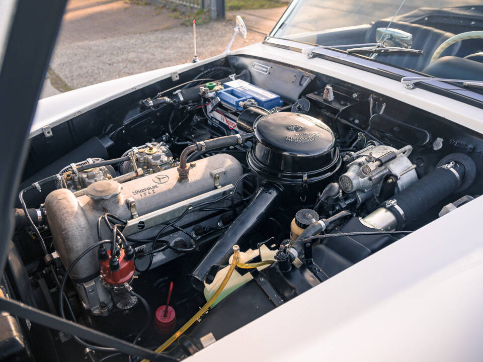 Image 34/42 de Mercedes-Benz 190 SL (1961)