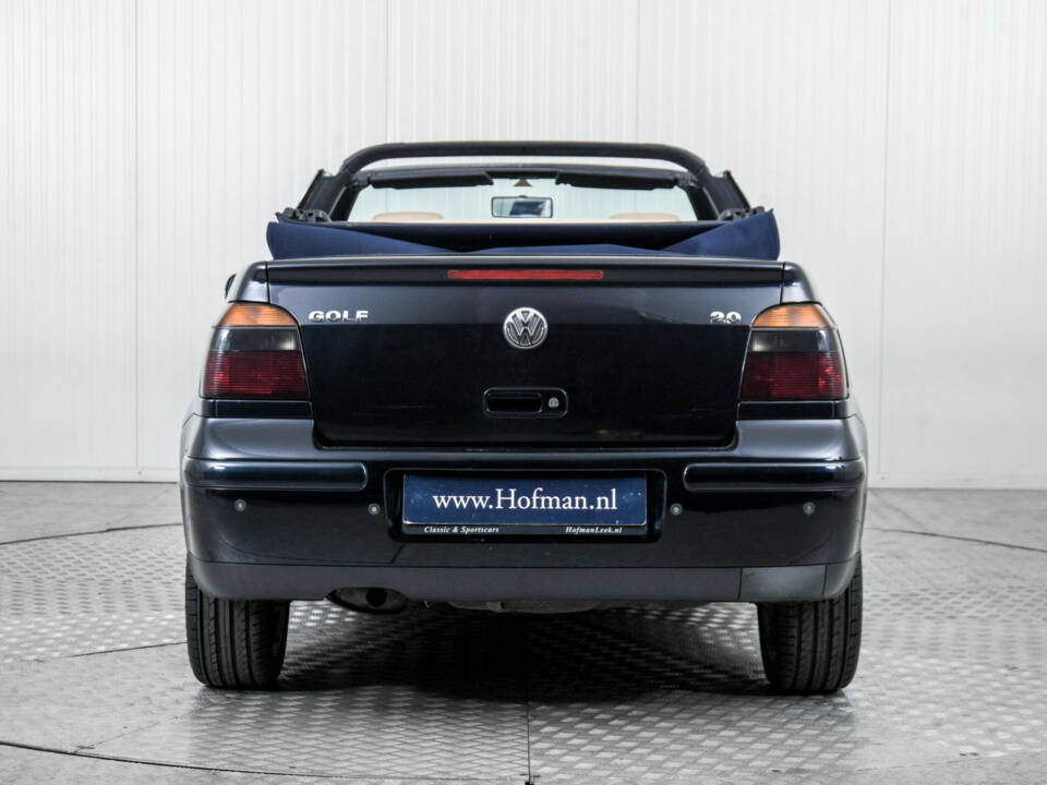 Immagine 14/50 di Volkswagen Golf IV Cabrio 2.0 (2001)