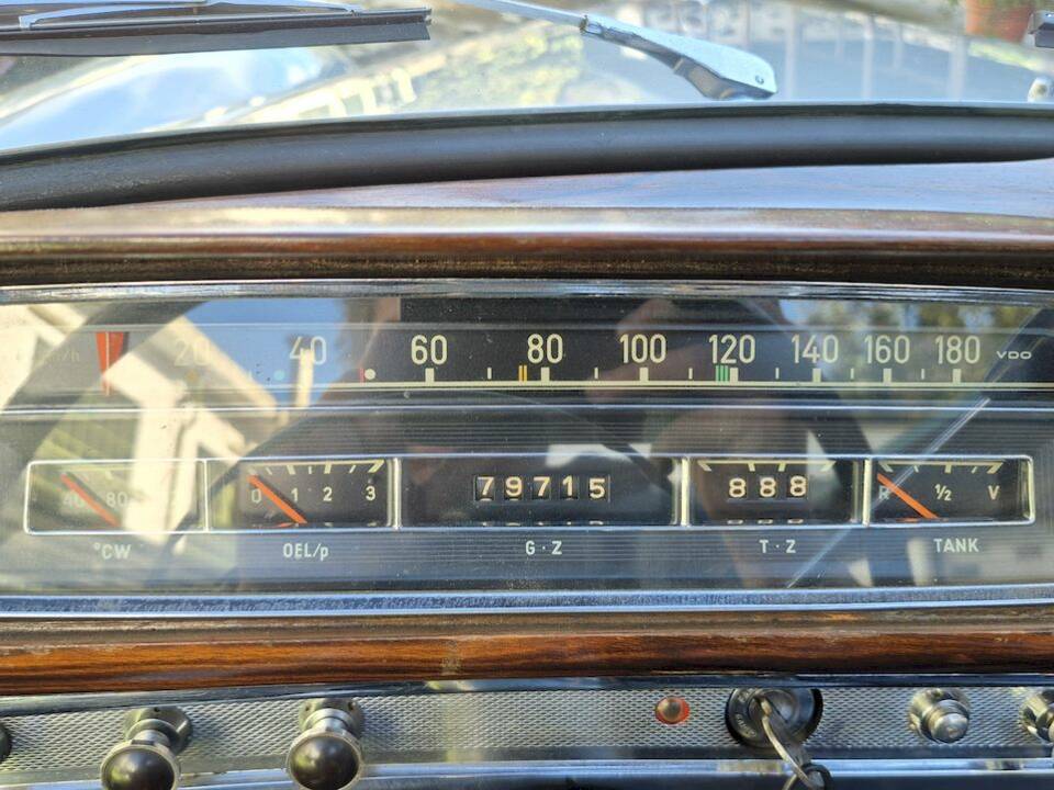 Image 24/61 de Mercedes-Benz 220 S Cabriolet (1957)