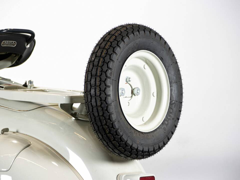 Image 11/50 of Piaggio Vespa 150 "Struzzo" VL (1956)