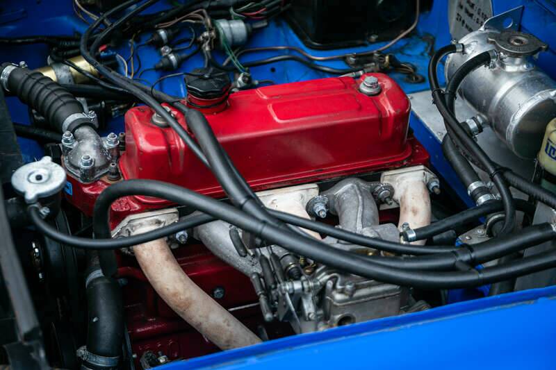 Image 22/45 of MG MGB GT (1964)