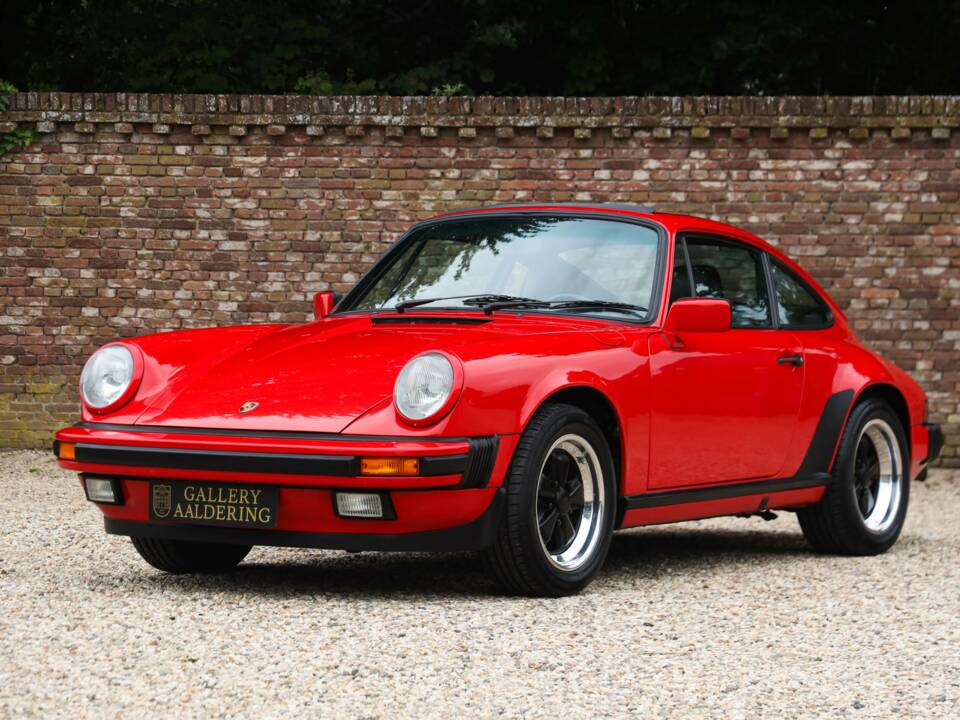 Image 14/50 of Porsche 911 Carrera 3.2 (1988)
