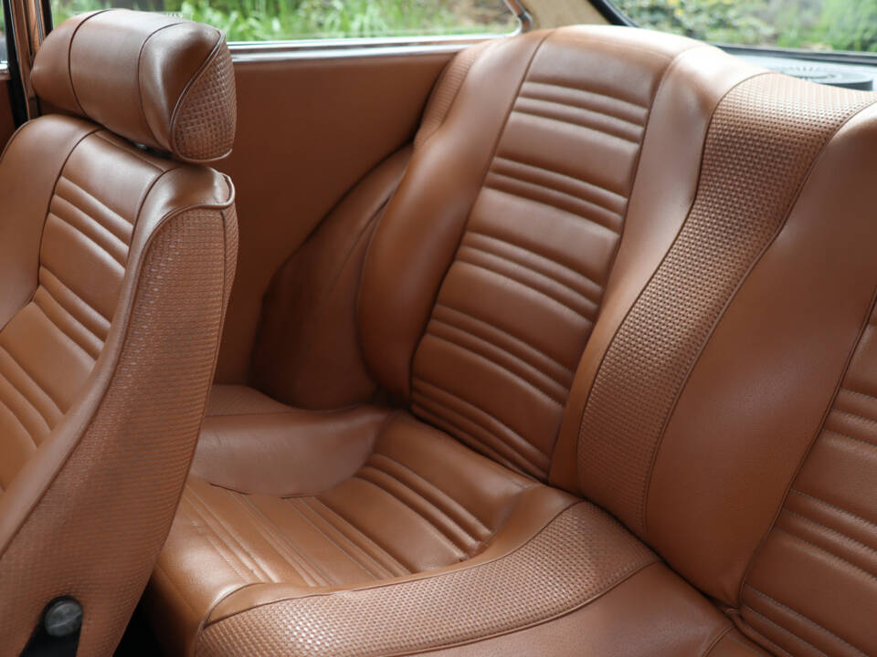 Image 7/50 of Alfa Romeo 1750 GT Veloce (1971)