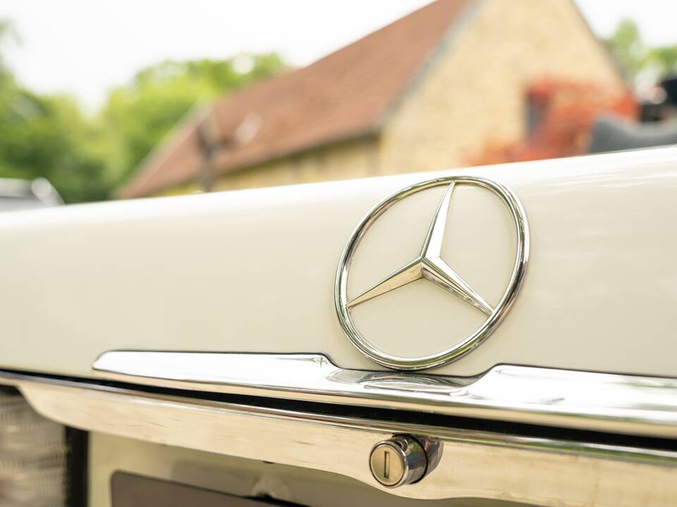 Imagen 36/86 de Mercedes-Benz 280 SL (1977)