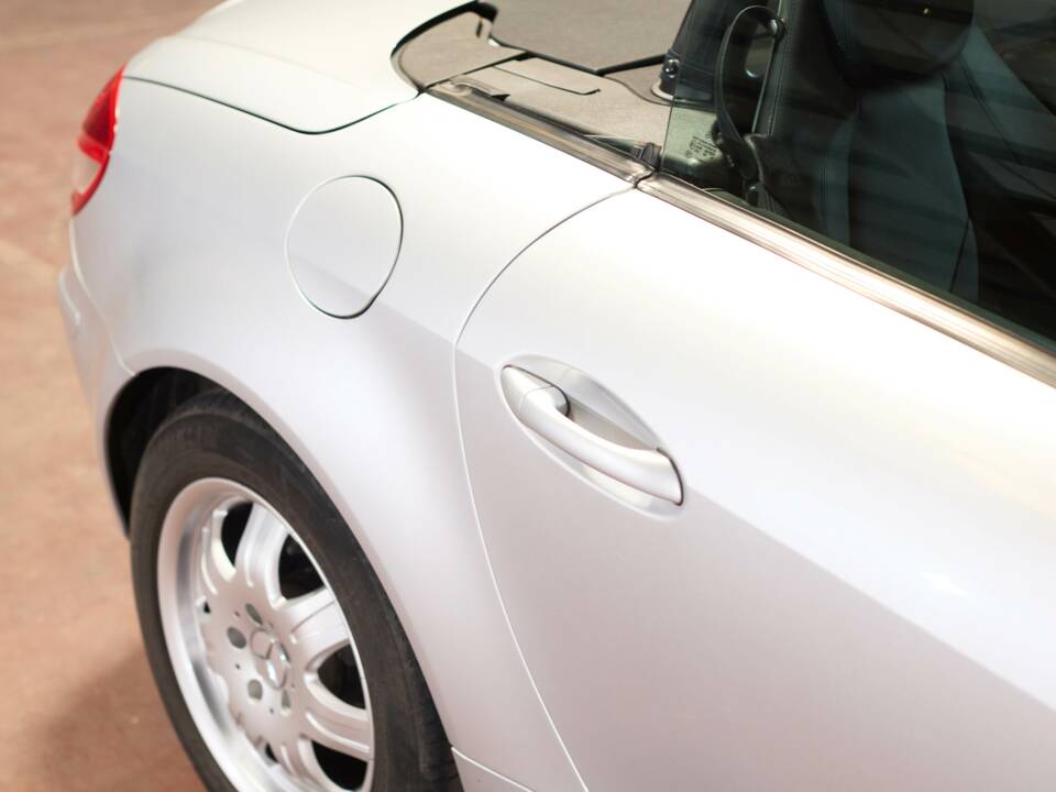 Image 21/32 of Mercedes-Benz SLK 200 Kompressor (2004)