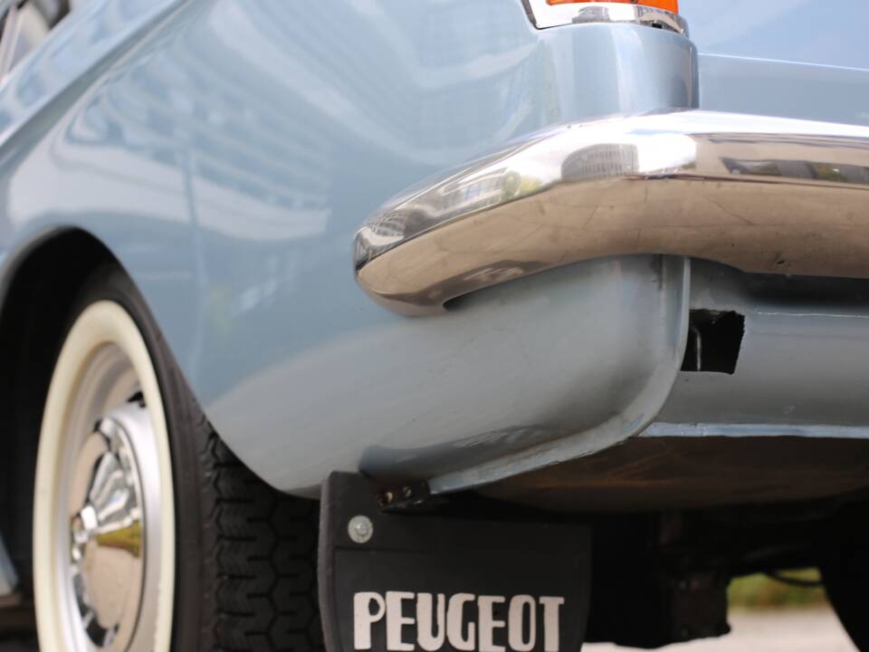 Image 42/56 of Peugeot 404 Coupé (1968)