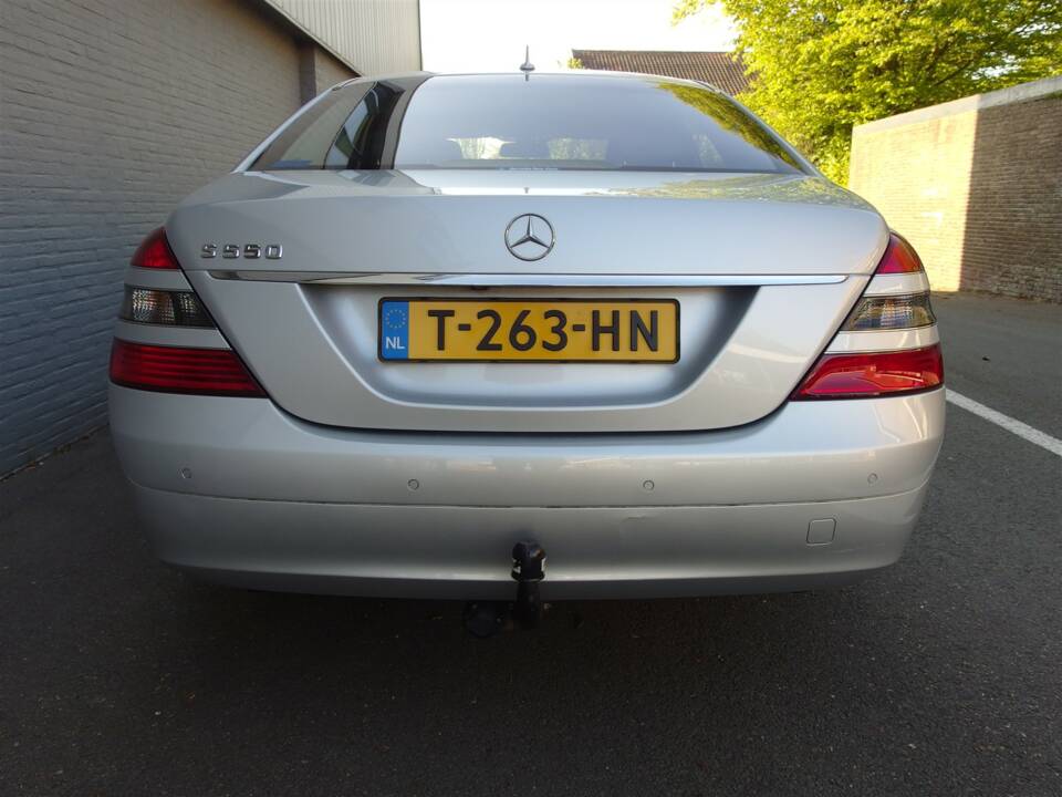 Image 8/98 of Mercedes-Benz S 500 L (2007)