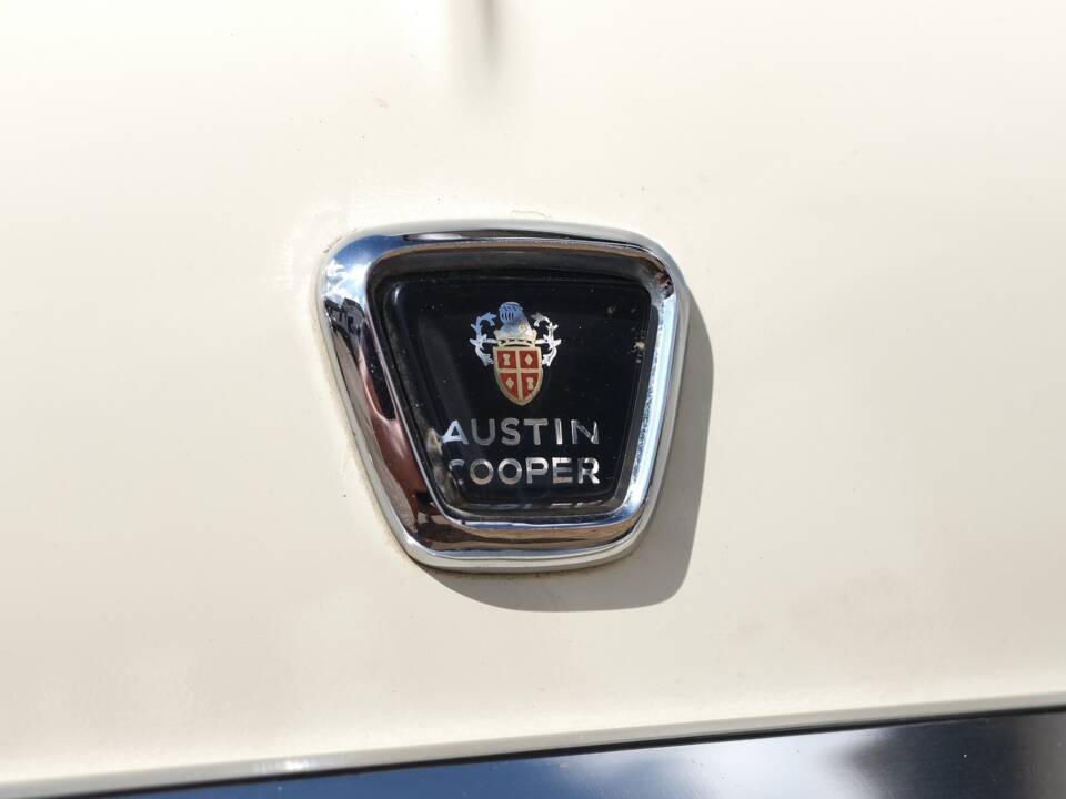Image 16/50 of Austin Mini Cooper 850 (1968)