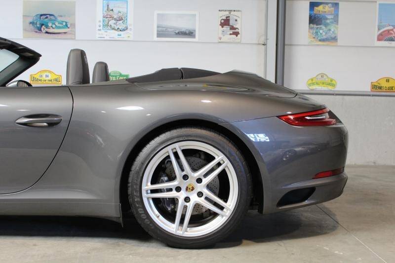 Image 5/13 of Porsche 911 Carrera (2016)