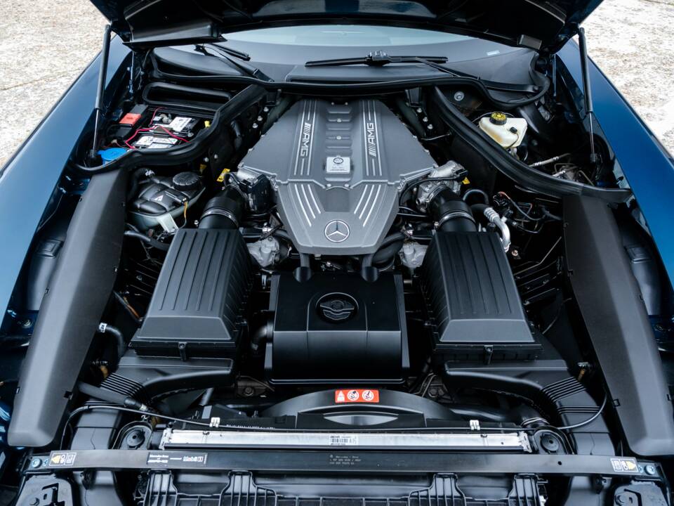 Afbeelding 36/38 van Mercedes-Benz SLS AMG (2010)