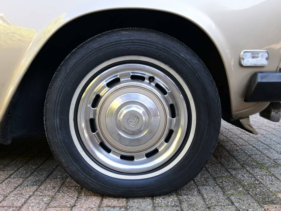 Image 46/50 of Rolls-Royce Silver Shadow II (1977)