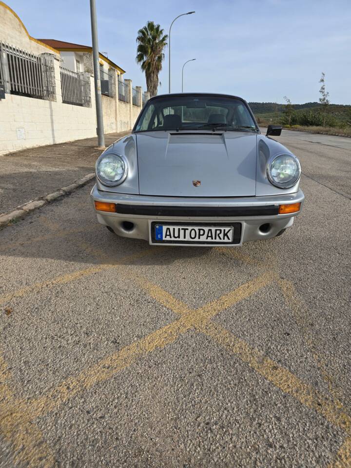 Image 6/88 of Porsche 911 Carrera 2.7 (US) (1974)