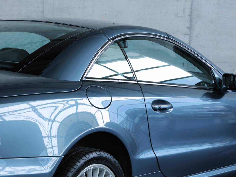 Bild 35/38 von Mercedes-Benz SL 55 AMG (2002)