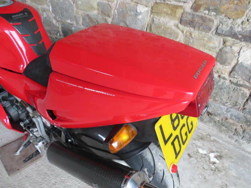 Immagine 21/38 di Ducati DUMMY (1994)