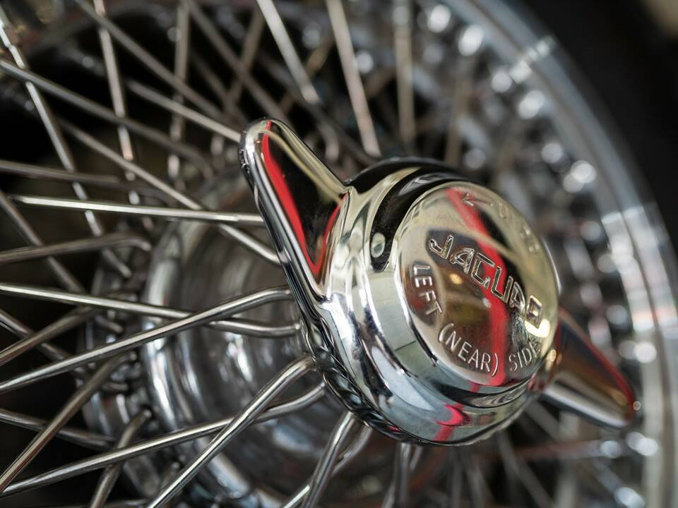 Bild 38/102 von Jaguar E-Type 4.2 (1966)