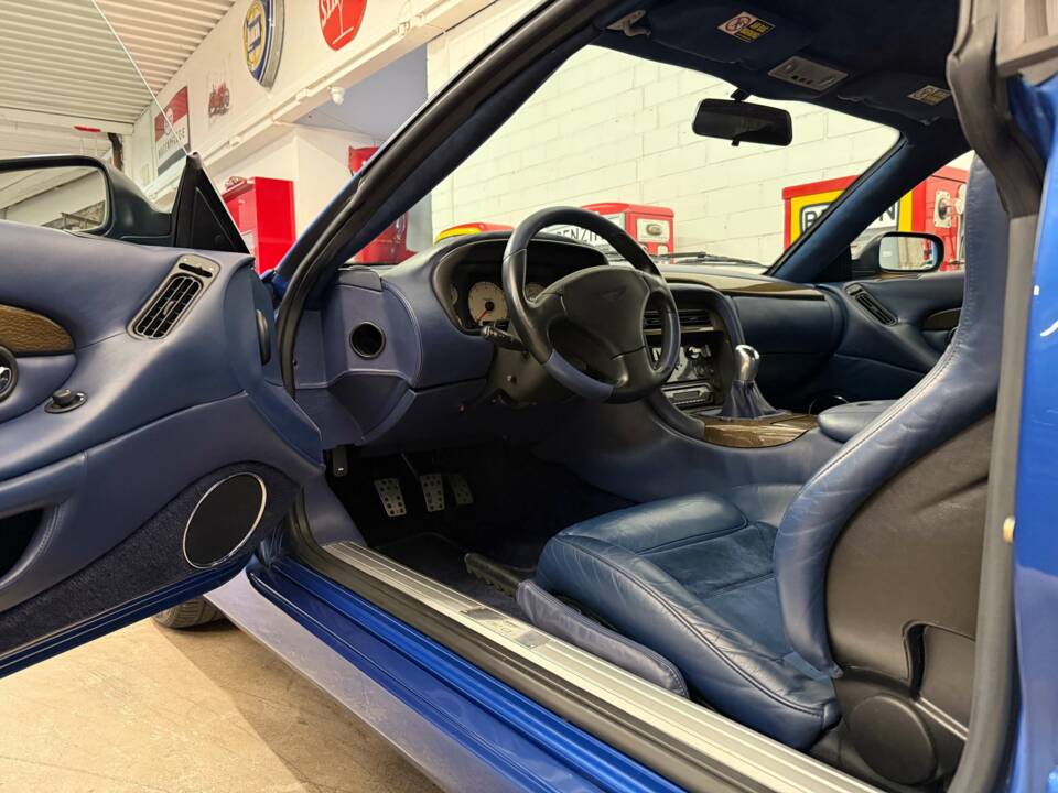 Image 6/16 de Aston Martin DB 7 Zagato (2004)