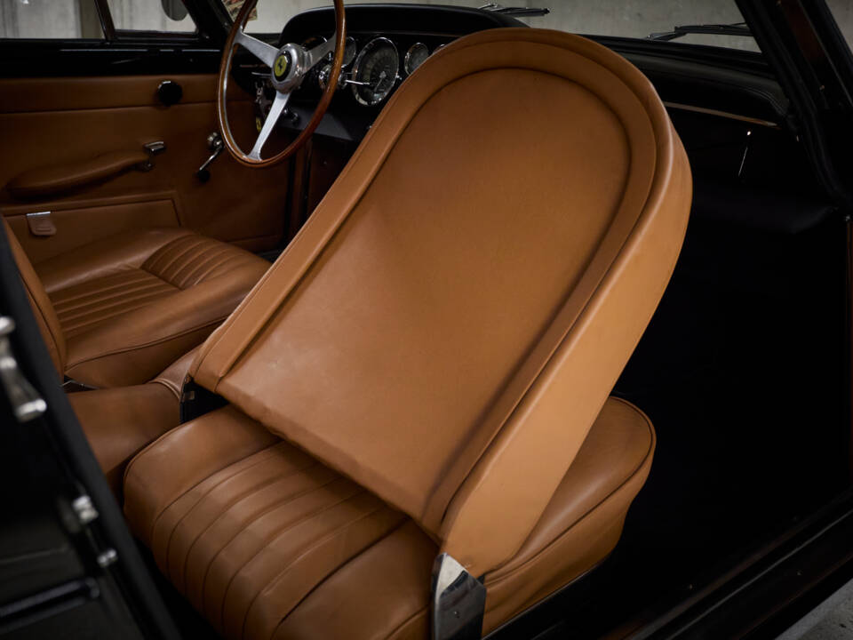 Bild 69/155 von Ferrari 250 GT 2+2 (1962)