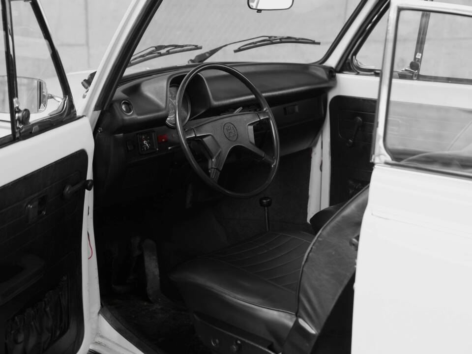 Bild 18/32 von Volkswagen Käfer 1303 (1975)