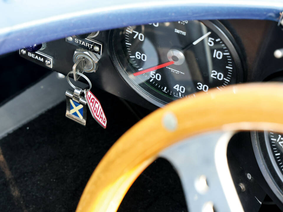 Image 54/60 of Jaguar D-Type (1967)