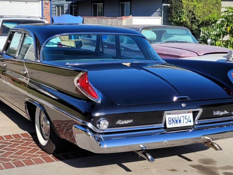 Bild 7/8 von Chrysler Windsor (1960)