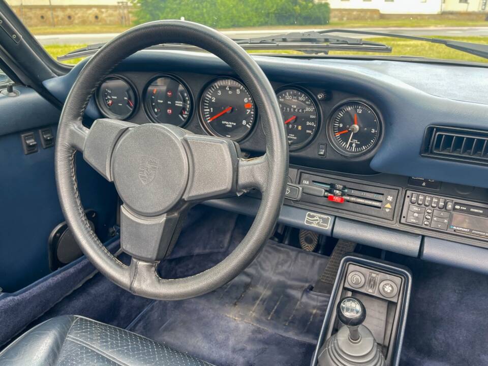 Imagen 23/31 de Porsche 911 Carrera 3.2 (1984)