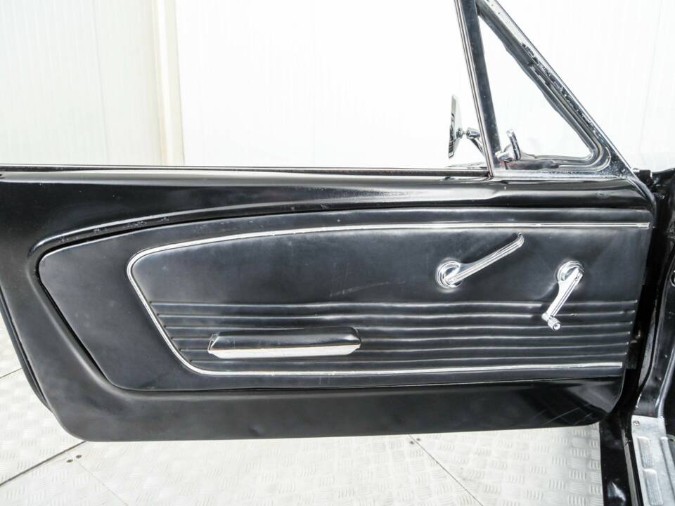 Immagine 32/50 di Ford Mustang 289 (1965)
