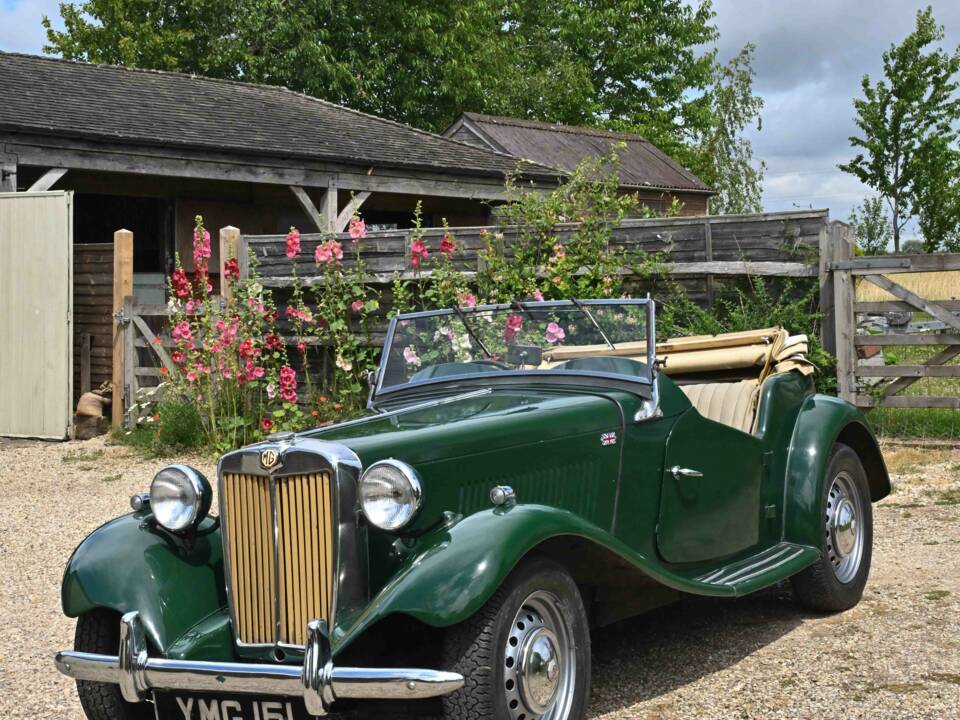 Image 35/50 of MG TD (1953)