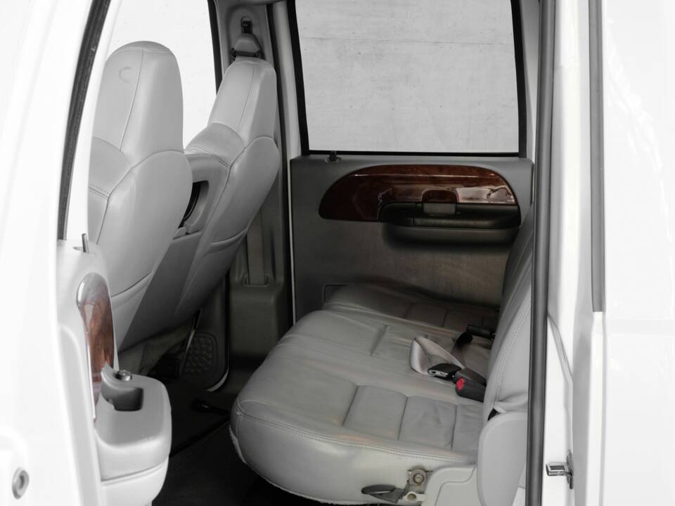 Image 19/41 de Ford F-350 Super Duty (2004)