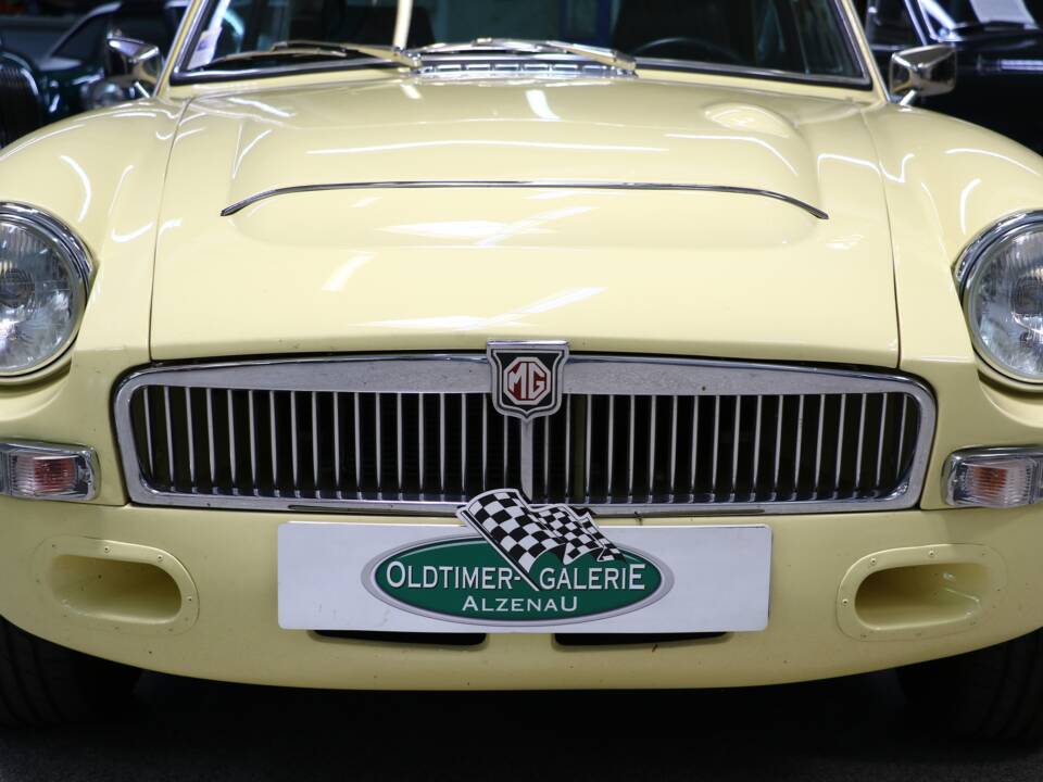 Bild 8/34 von MG MGB GT (1966)