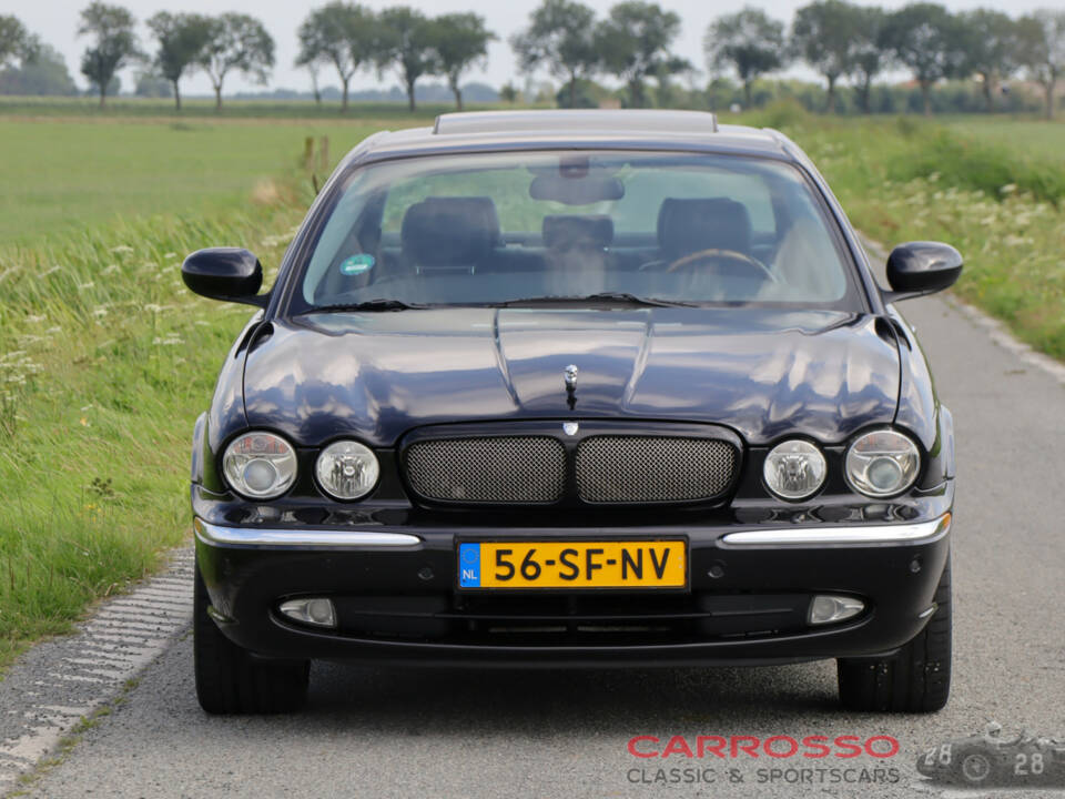 Image 11/44 of Jaguar XJ 8 4.2 (2004)
