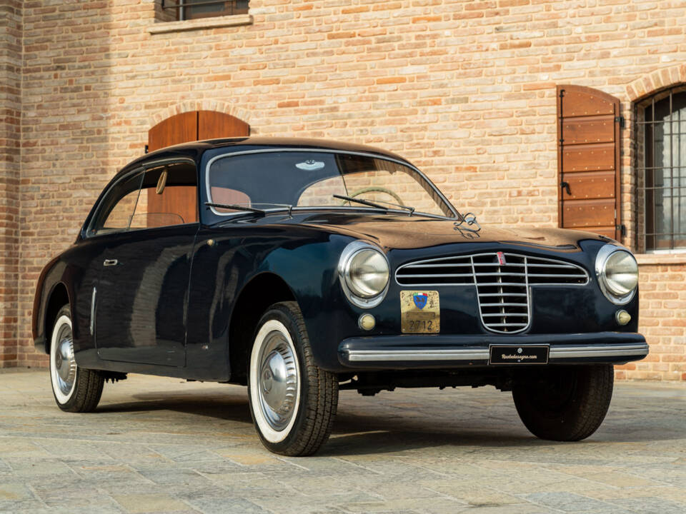 Image 2/50 de FIAT 1500 E (1950)