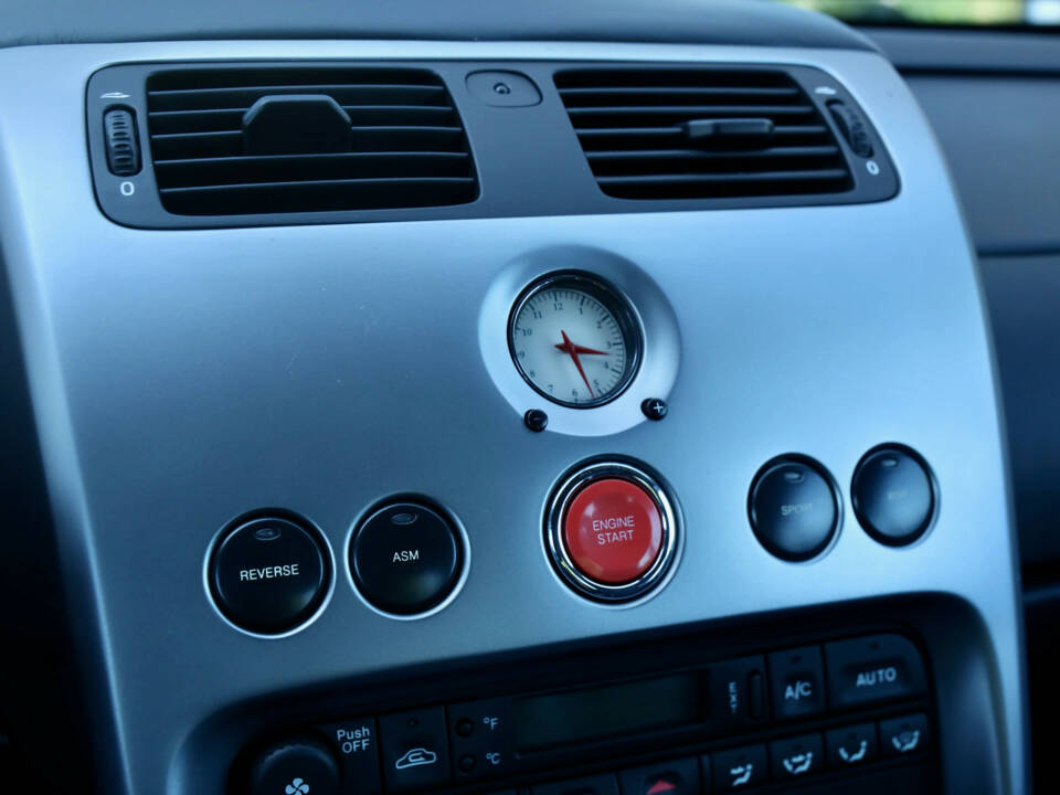 Immagine 18/50 di Aston Martin V12 Vanquish (2002)