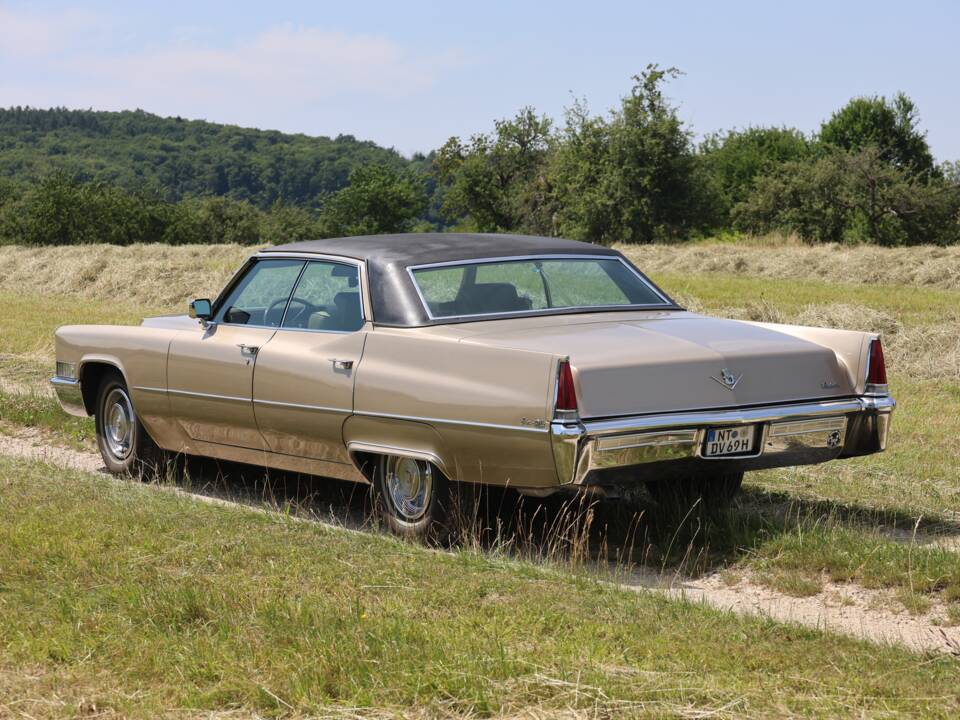 Immagine 6/8 di Cadillac Sedan DeVille (1969)
