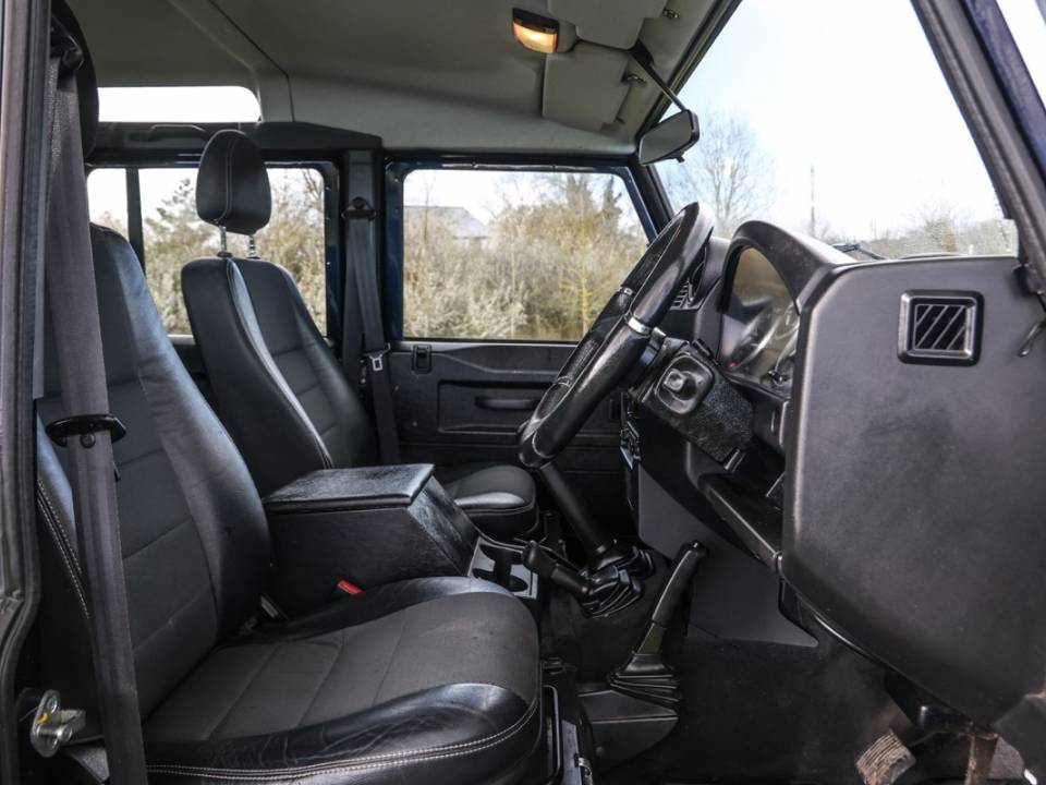 Image 6/20 of Land Rover Defender 110 (2013)