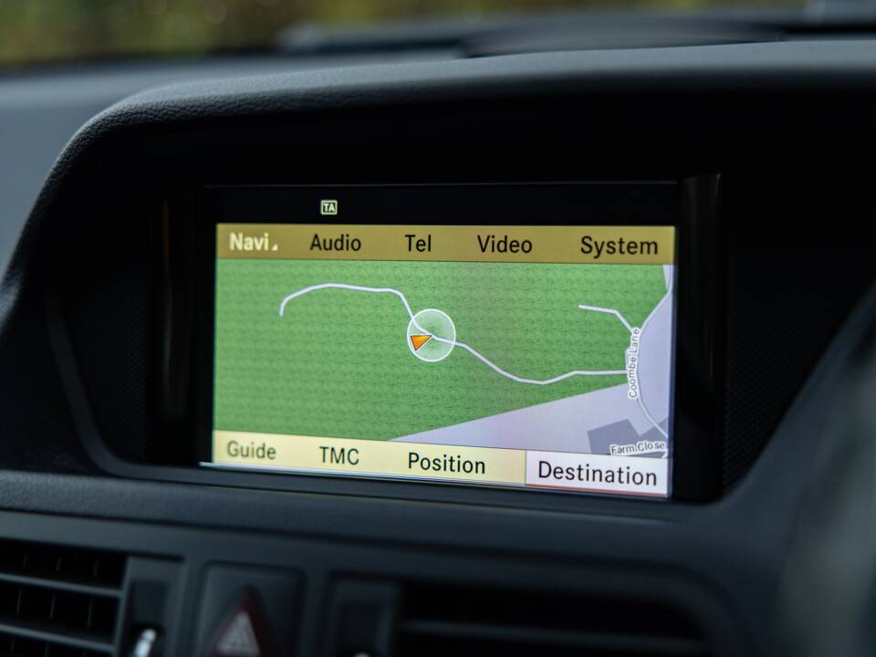 Bild 38/44 von Mercedes-Benz E 500 (2010)