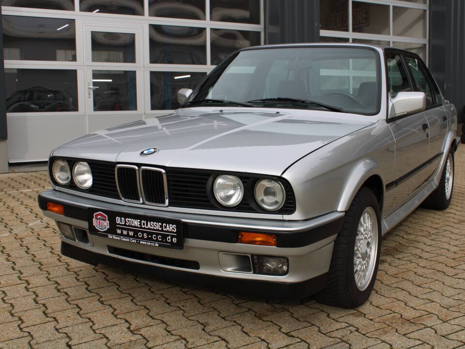 Image 1/32 de BMW 325ix (1990)