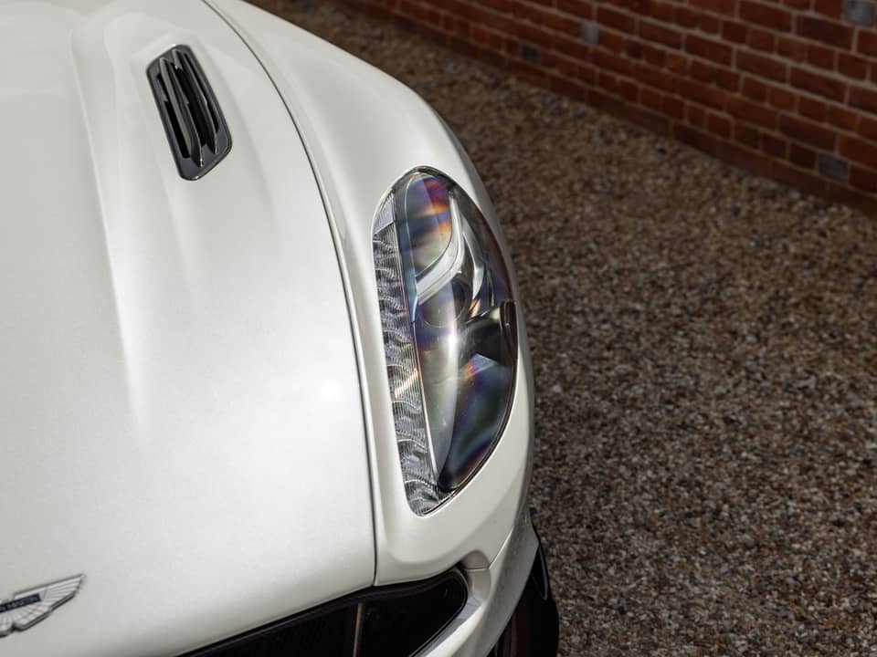 Image 20/57 of Aston Martin Vanquish S (2018)