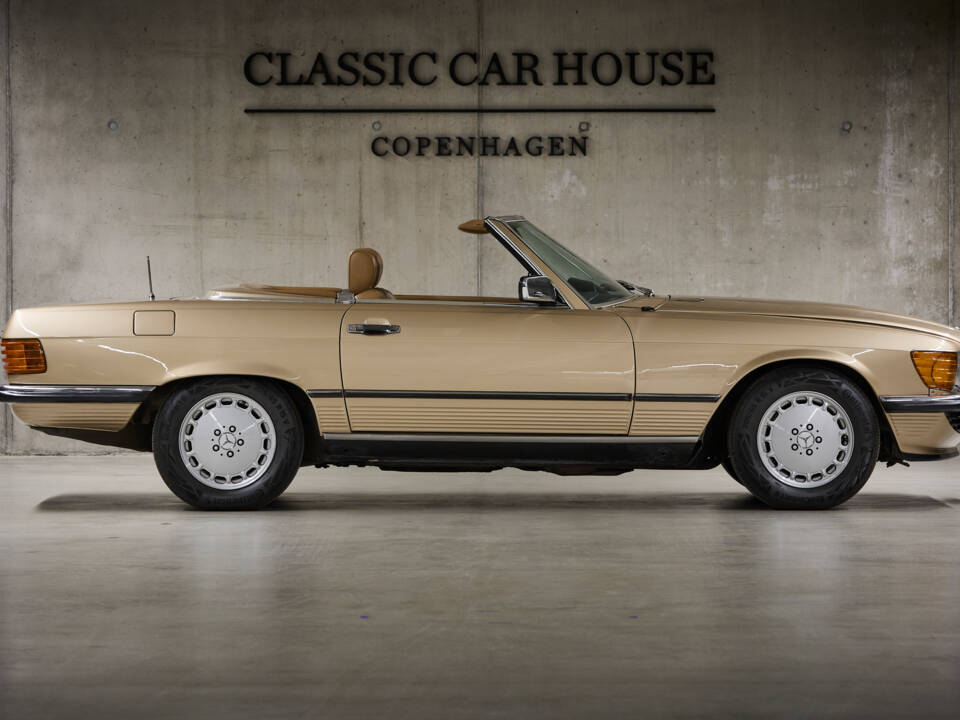 Image 6/99 of Mercedes-Benz 300 SL (1987)
