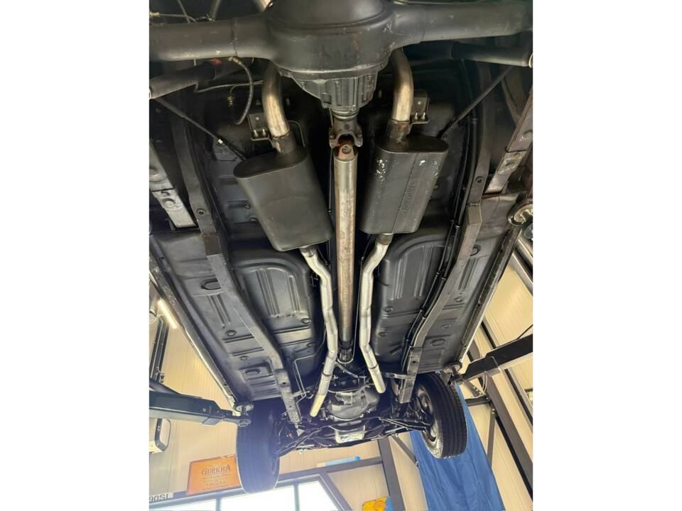 Image 40/46 of Ford Mustang GT (1966)