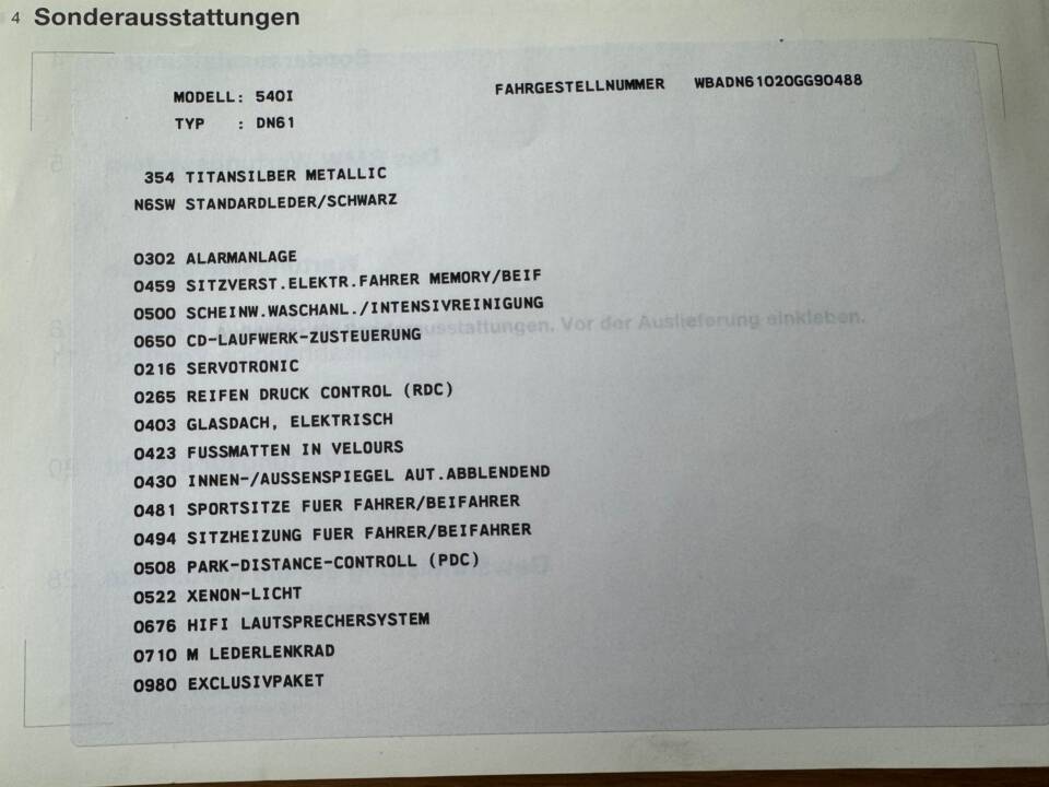 Bild 75/75 von BMW 540i (2001)