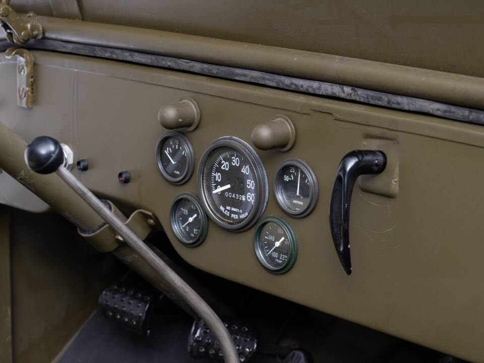 Image 30/35 of Jeep Willys-Overland CJ-3A (1944)